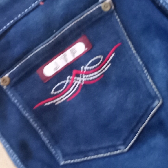 Jeans - Picture 3 of 7